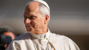 “Do vazhdoj të flas kundër luftës”, Papa i përgjigjet Trumpit: Nuk dua debat…