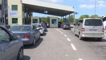 Dogana shqiptare: Bllokim i përkohshëm për mjetet e tonazhit të rëndë në kalimet drejt Malit të Zi, Serbisë dhe Bosnjes