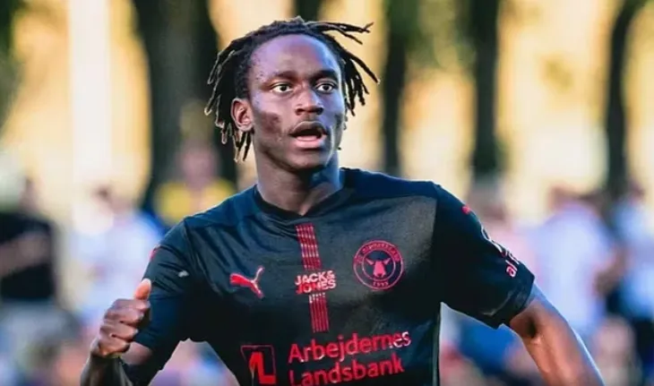 E frikshme në Danimarkë, futbollisti sulmohet me thikë. Iu nënshtrohet dy operacioneve urgjente