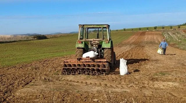 Ekspertët: Heqja e subvencionit të naftës rrit kostot, fermerët shqiptarë më pak konkurrues