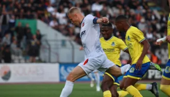 Elbasani për titull, “tigrat” mundin me tre gola Vllazninë në supersfidën e javës së 33-të dhe marrin kreun e Superiores