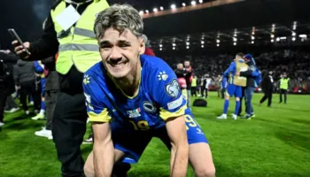 Eliminoi Italinë nga Botërori, e “shënjestron” Milani. Igli Tare hidhet në sulm për talentin boshnjak