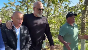 Fermeri ndan lajmin me Ramën: Dibra së shpejti me kooperativë për qershitë