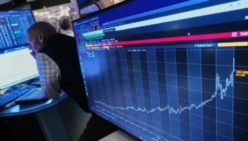 Fituesit e mëdhenj të luftës në Iran/ Nga bankat e Wall Street-it deri te kompanitë e energjisë së rinovueshme