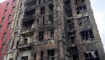 Flakët ‘përpinë’ pallatin, avokati i firmës “Arlis”: Fasada e ndërtuar me material cilësor