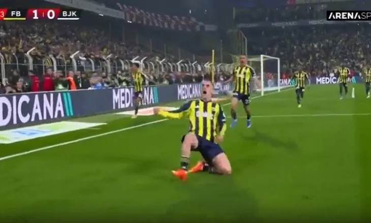 Fund dramatik në derbin e Stambollit. Fenerbahce fiton në minutën e 100-të ndaj Besiktas dhe e bën garën për titull më të fortë se kurrë (video)