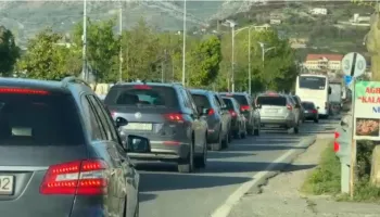 Fundjava me fluks të lartë në Morinë/ Qytetarët e Kosovës drejt Shqipërisë, në fundjavë procedurë e përshpejtuar