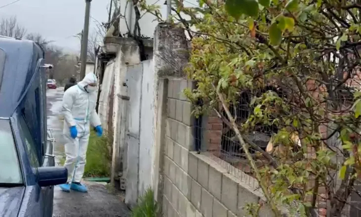 Gjendet i pajetë dhe me shenja dhune 78-vjeçari në Korçë