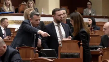 “Gjuhë fyese dhe kërcënuese ndaj deputeteve gra”, PD kërkon përjashtimin me 60 ditë të Taulant Ballës nga Kuvendi