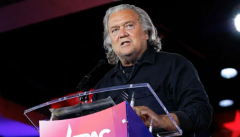 Gjykata e Lartë e SHBA-ve hap rrugën për heqjen e dënimit të Steve Bannon