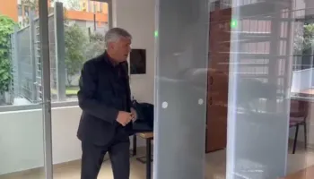 Gjyqi ndaj Veliajt, prokurori përplaset me avokatin Haxhia: Nuk je kryetar i Dhomës këtu…