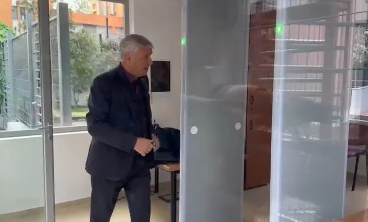 Gjyqi ndaj Veliajt, prokurori përplaset me avokatin Haxhia: Nuk je kryetar i Dhomës këtu…