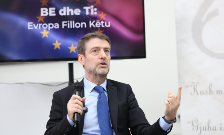 Hoxha mbështet protestën e studentëve në Shkup: Gjuha amtare, e drejtë themelore!