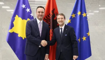 Hoxha pret Konjufcën: Koordinim të ngushtë Shqipëri-Kosovë në çdo çështje të interesit kombëtar