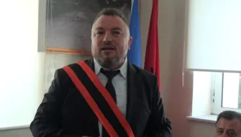 I ishte dërguar gabimisht ftesa, kryebashkiaku demokrat i Pukës nuk lejohet në mbledhjen e Ramës