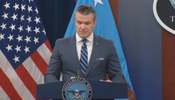 Irani rihap Hormuzin? Hegseth: Të bëjë zgjedhjen e duhur, ushtria e SHBA në gatishmëri