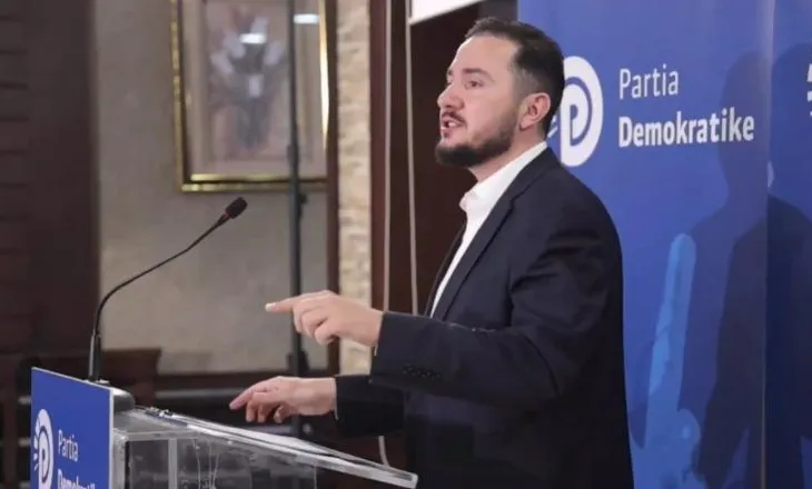 “Je i komanduar nga krimi”, Salianji i përgjigjet Berishës: Po shpik armiq për të fshehur frikën nga gara