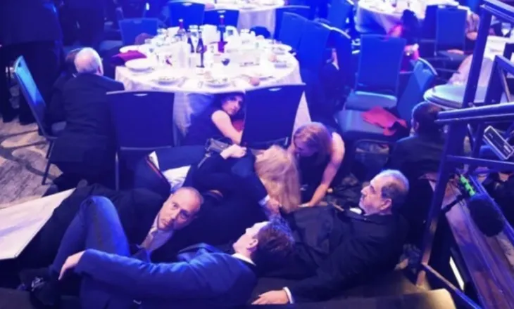 Kaosi me të ftuarit e darkës së Shtëpisë së Bardhë përmes FOTOVE!