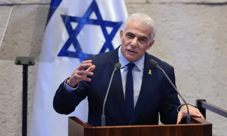 “Katastrofë politike”/ Udhëheqësi i opozitës izraelite kritikon ashpër Netanyahun për armëpushimin: Ne as nuk ishim në tryezën e bisedimeve