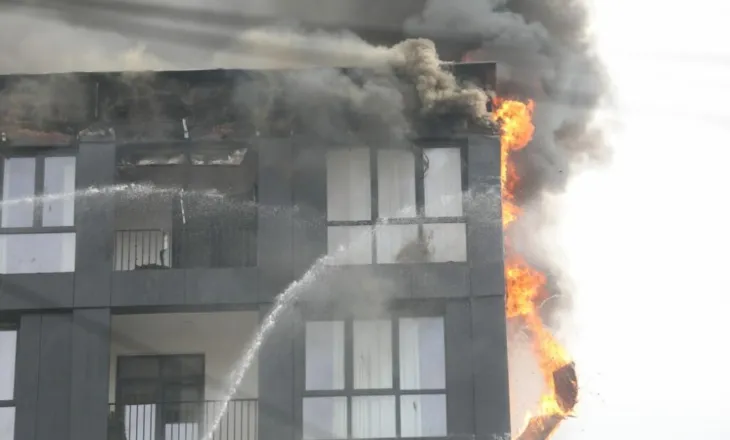 Koçiu takim me banorët e pallatit të djegur: Do përfitoni bonus qiraje për strehimin