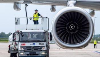 Kriza e furnizimit me karburant aviacioni në Evropë, alarm në industrinë ajrore