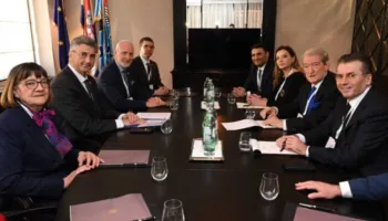 Kryeministri i Kroacisë publikon fotot e takimit me kreun e PD Sali Berisha