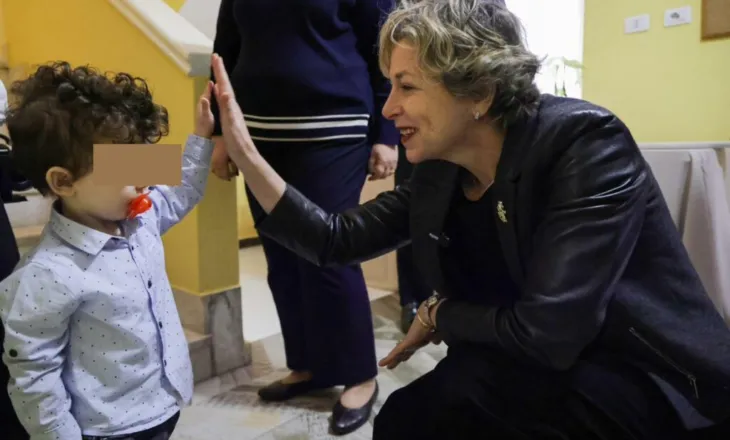 Ligji për Kujdesin Alternativ, ministrja Sala: Çdo fëmijë ka të drejtë të rritet në familje