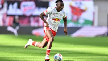 Liverpool gjen në Bundesliga zëvendësuesin e Salah, Leipzig kërkon 70 milionë euro për 19-vjeçarin