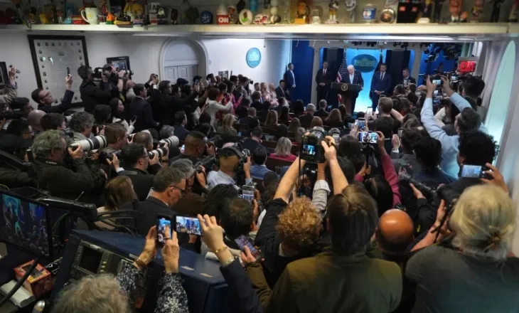 Lufta me Iranin, Trump ashpërson tonet ndaj gazetarëve: Dorëzoni burimet ose shkoni në burg