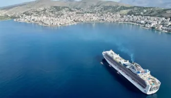 Mbërrijnë në Sarandë dy kroçera, Gonxhja: Mbi 2,300 turistë në 24 orë