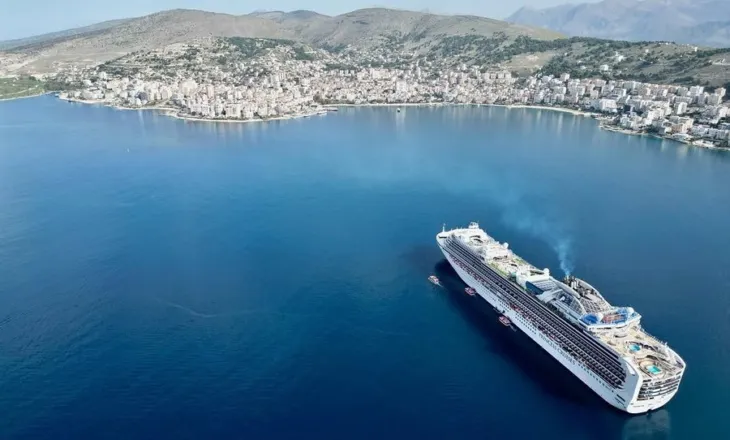 Mbërrijnë në Sarandë dy kroçera, Gonxhja: Mbi 2,300 turistë në 24 orë