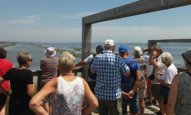 Mbi gjysmë milioni turistë në mars/ Rriten me 10.8% numri i të huajve, konfliktet po zhvendosin turistët drejt Shqipërisë