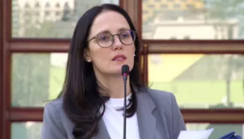 Mbledhja e Qeverisë, ministrja Ibrahimaj: Të verbrit përjashtohen nga tatimet!