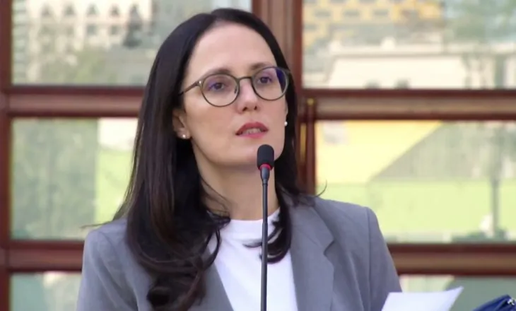 Mbledhja e Qeverisë, ministrja Ibrahimaj: Të verbrit përjashtohen nga tatimet!