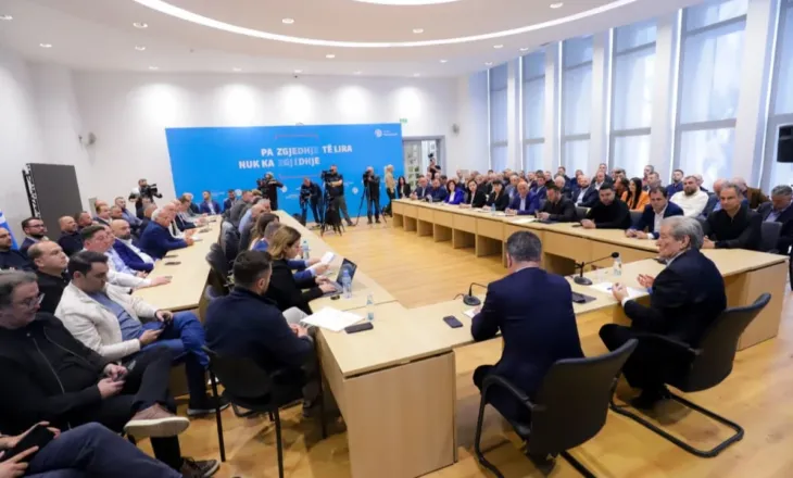 Mbledhja me Kolegjin e Kryetarëve, Berisha porosi kryetarëve të degëve: Protesta arma jonë kryesore