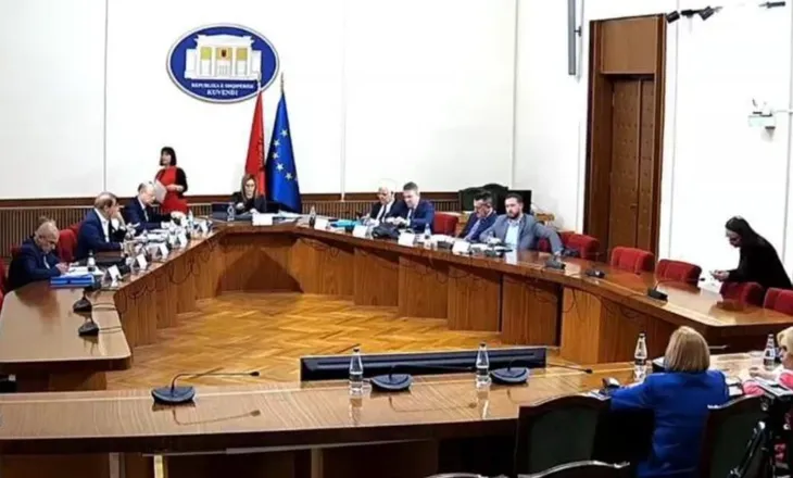 Mblidhet Këshilli i Legjislacionit: Diskutohen pagat e gjyqtarëve dhe Rregullorja e Kuvendit