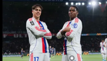 Me mendjen diku tjetër, PSG mposhtet në shtëpi nga Lyon. Endrick me gol dhe asist (video)