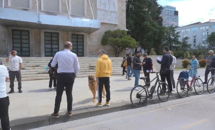 Më pak se 10 qytetarë, dështon për herë të dytë protesta për çmimin e naftës