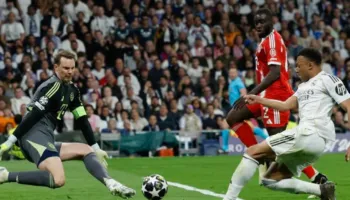 Mendy nga minuta e parë. Arbeloa nuk heq dorë nga ideja e tij. Bayern-Real M, formacionet zyrtare