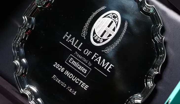 Mesfushorët më të mirë në historinë kuqezi. Gullit, Kaká dhe Ancelotti në “Hall of Fame” të Milanit