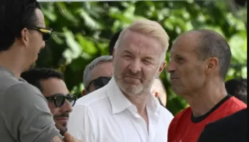 Milan synon një tjetër blerje “alla Modric”, duel me bardhezinjtë për sulmuesin veteran