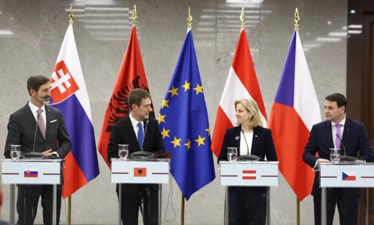 Ministrat e tre vendeve të BE-së vizitojnë Tiranën: Shqipëria mund të jetë kampione në rajon për përmbushjen e kritereve të integrimit