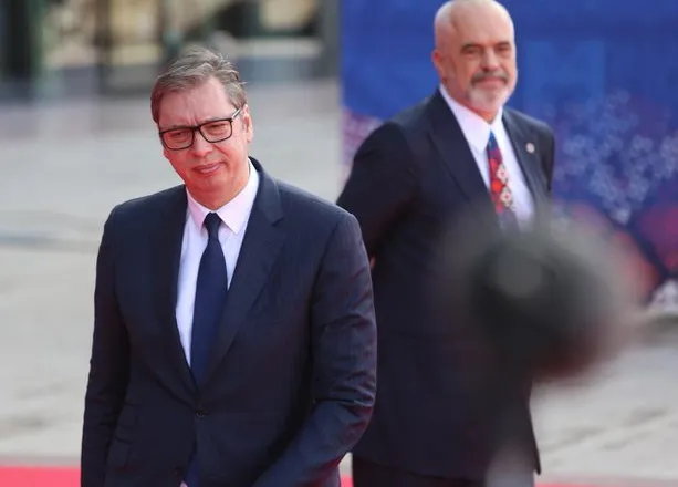 Ministri Hoxha: Rama nuk ka asnjë aleancë me Serbinë, por vetëm interesa