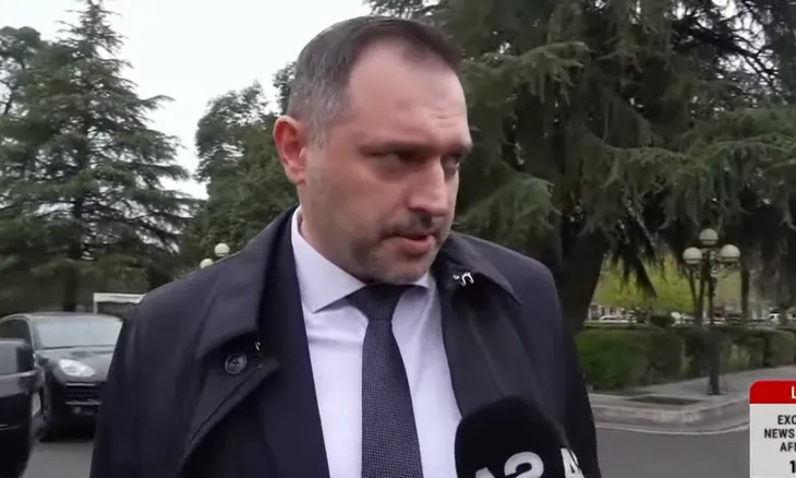 Ministri i Mbrojtjes flet për rrezikun nga Irani: Shqiptarët duhet të jenë të qetë! Siguria garantohet nga NATO dhe…