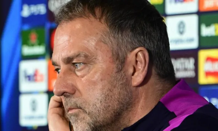 “Mungon një penallti dhe një karton i kuq”; Flick denoncon episodin “e inkriminuar” ndaj Atletico Madridit