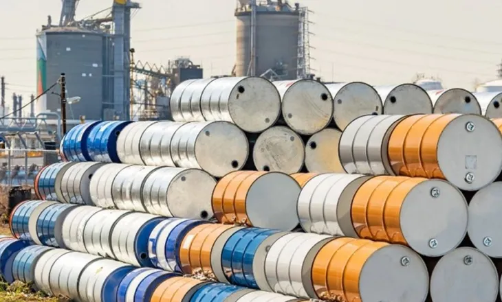 Nafta bie nën 100 dollarë, tregjet qetësohen mes sinjaleve për fundin e konfliktit