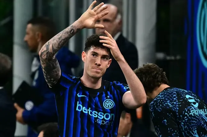 Nata e Bastonit…; ovacioni i “San Siros” dhe përqafimi i Barellës pas golit