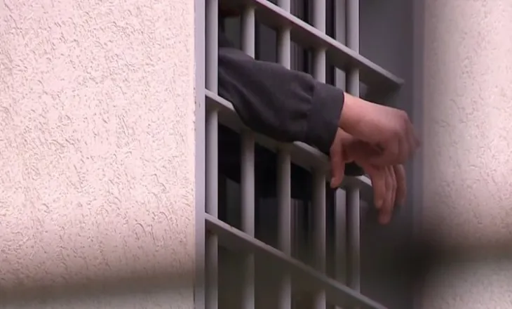 Ndryshime të reja, të dënuarit nuk do t’i drejtohen më gjykatës për ulje dënimi dhe lirim të parakohshëm