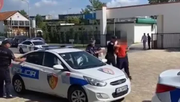 Në arrest shtëpie, por vijonte aktivitetin kriminal, 52-vjeçari kapet me drogë dhe armë