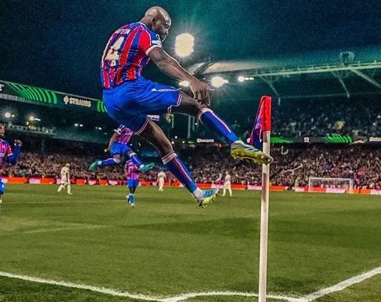 Në Conference fitojnë vendaset pa pësuar, Europa League njeh forcën e Aston Vilës dhe Frajburg